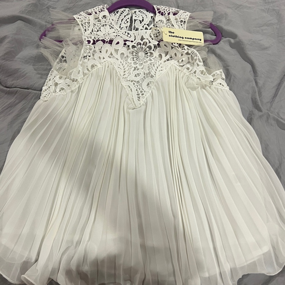White dressy blouse NWT